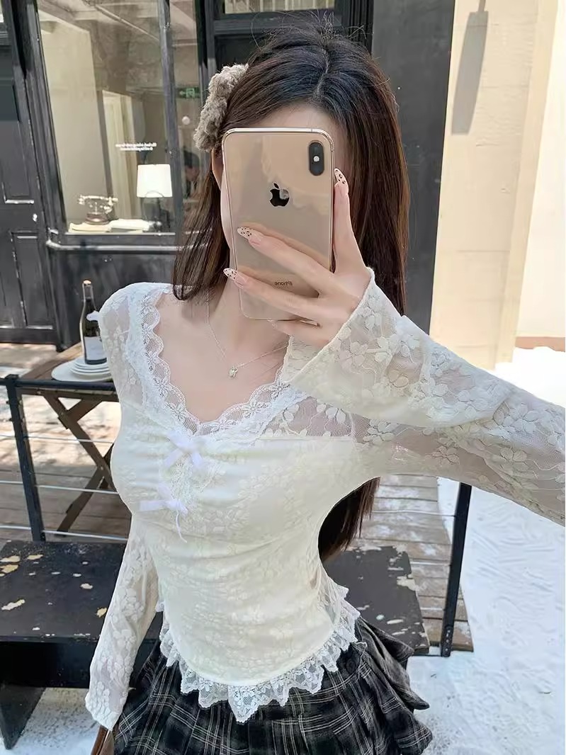 Pure Desire レーストリム V ネック Tシャツ  - Resin Vat のレビューと価格