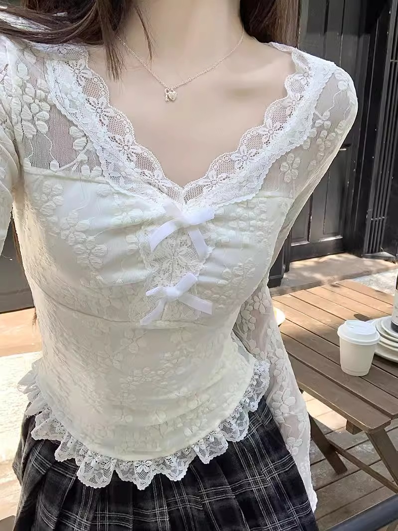 Pure Desire レーストリム V ネック Tシャツ  - Resin Vat のレビューと価格